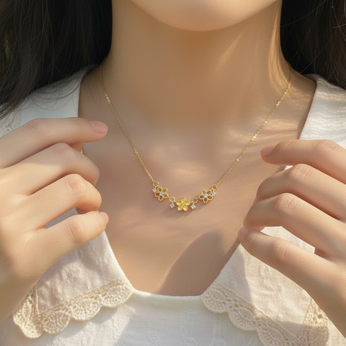 Betty Flower Necklace