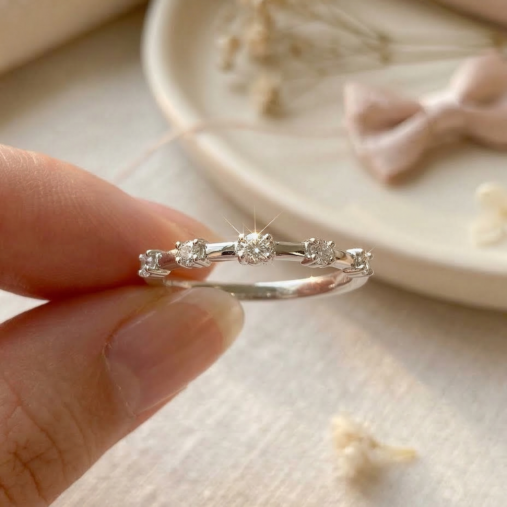 Dahlia Meteor Thin Ring