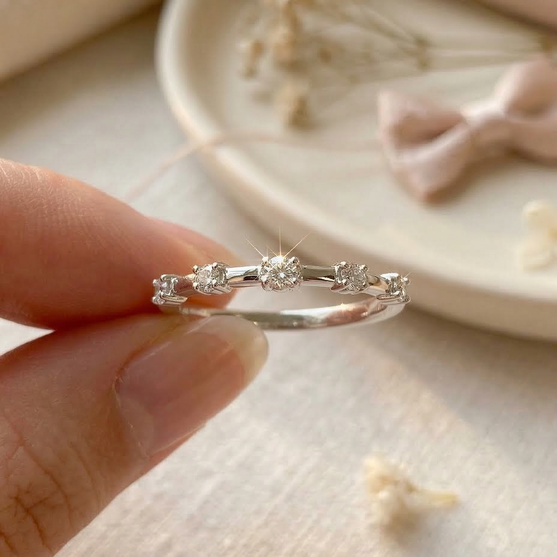 Dahlia Meteor Thin Ring