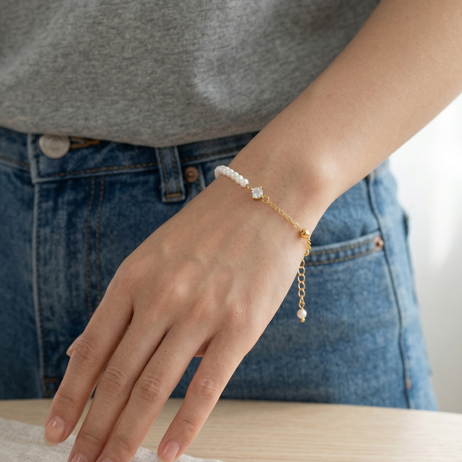 Faye Pearl Bracelet
