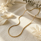 Fine Line Necklace