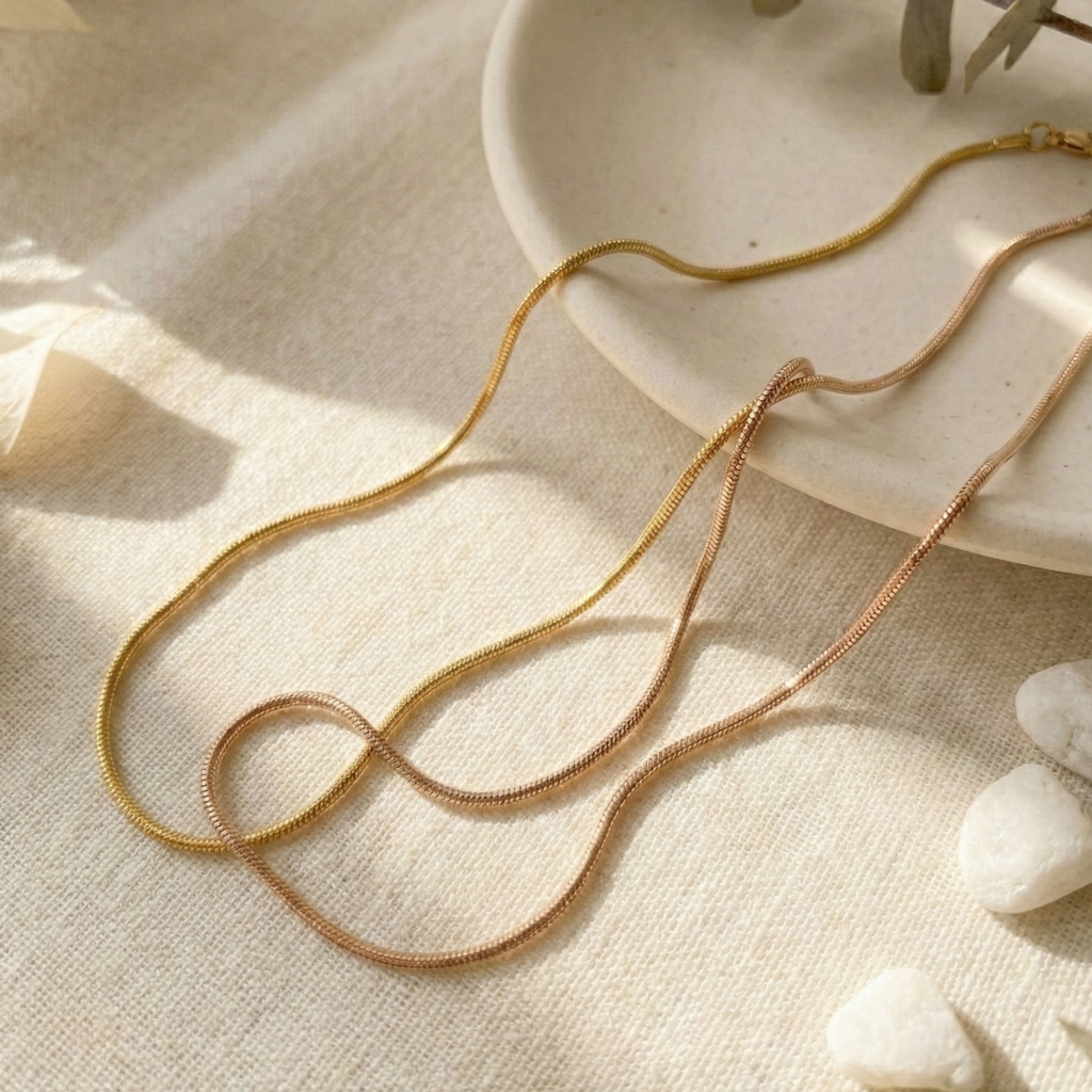 Fine Line Necklace