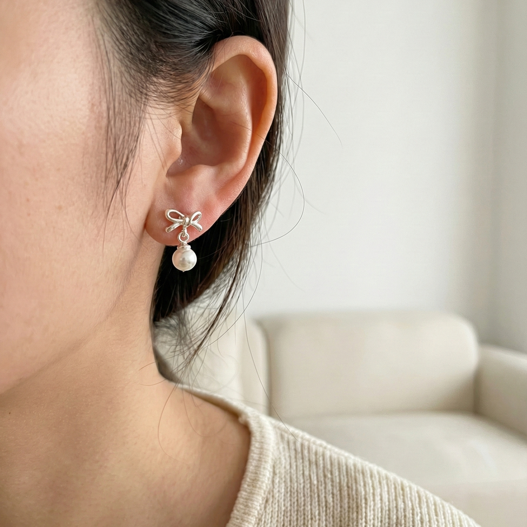 Ribbon Pearly Earrings