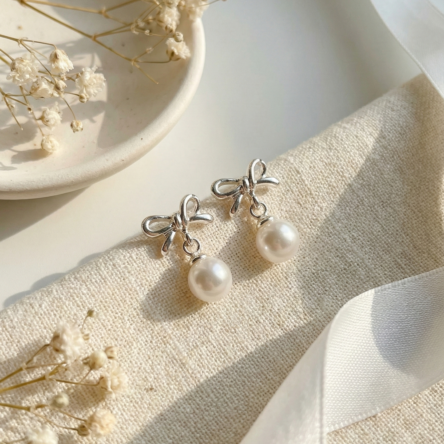 Ribbon Pearly Earrings